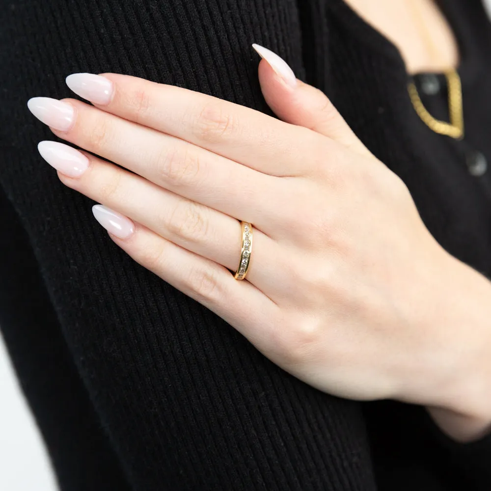 18ct Yellow Gold Ring With 15 Mixed Cut 0.30 Carat Diamonds Shiels