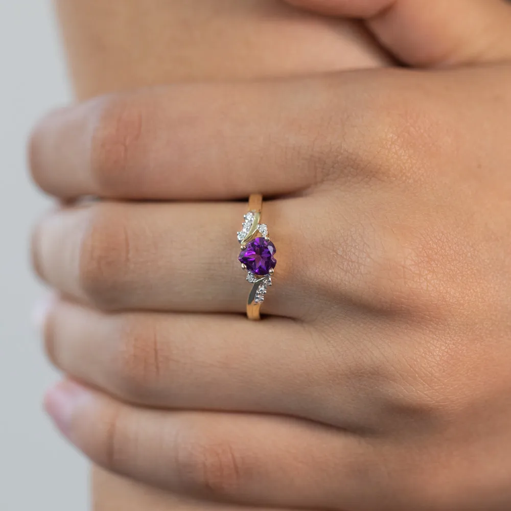 9ct Yellow Gold Amethyst Heart with 8 Diamond Ring Shiels
