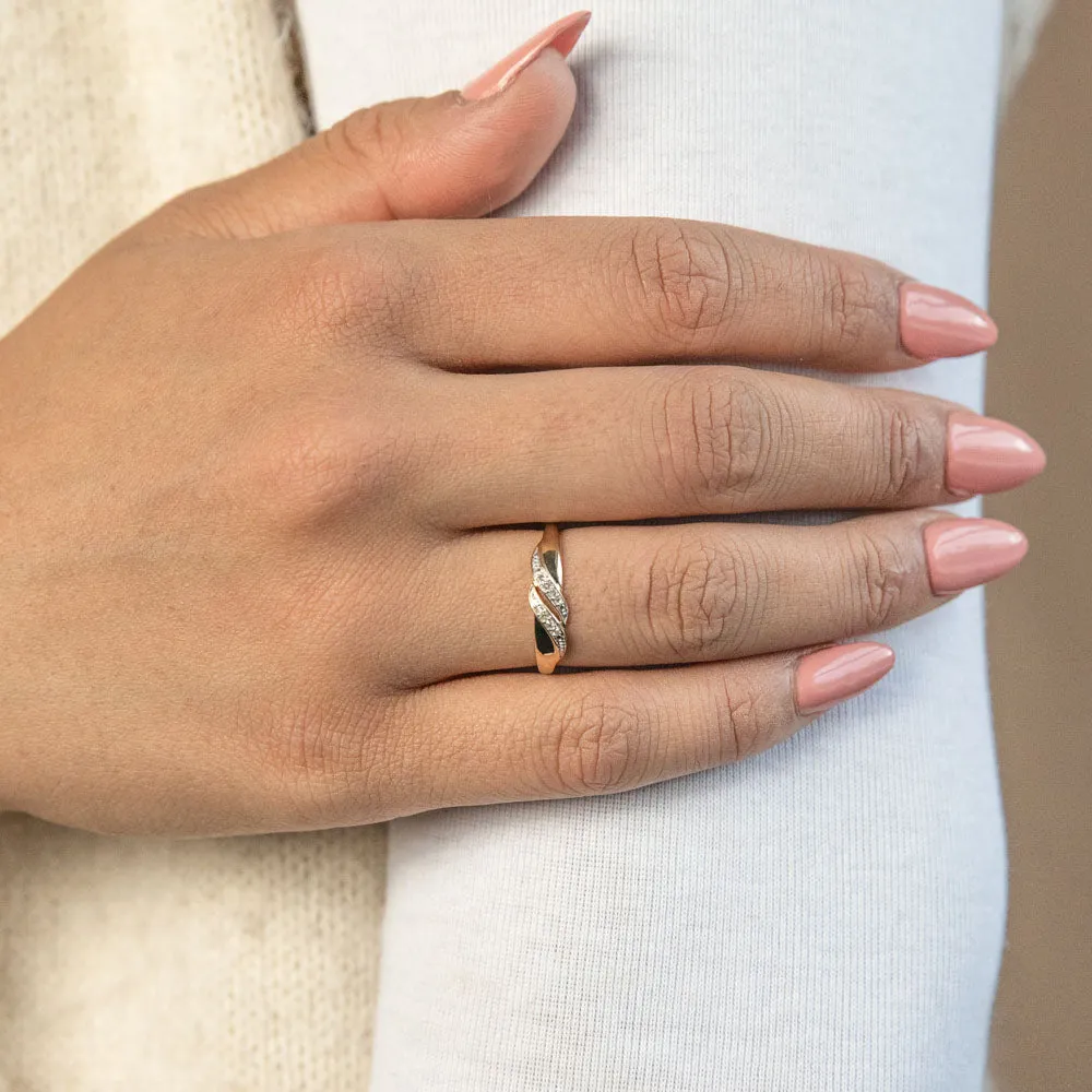 9ct Yellow Gold Diamond Ring with 8 Briliiant Diamonds Shiels