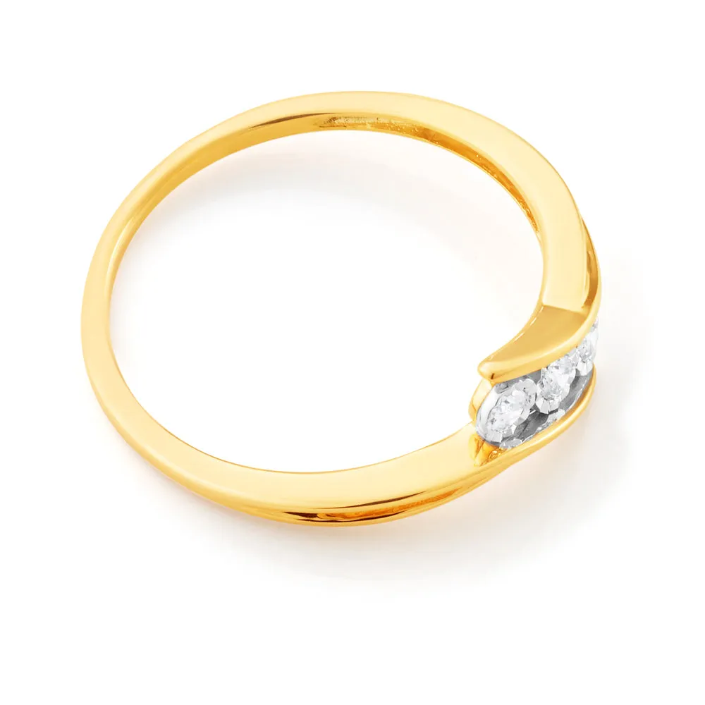 9ct Yellow Gold Diamond Trilogy Ring  Set with 3 Stunning Brilliant Diamonds Shiels