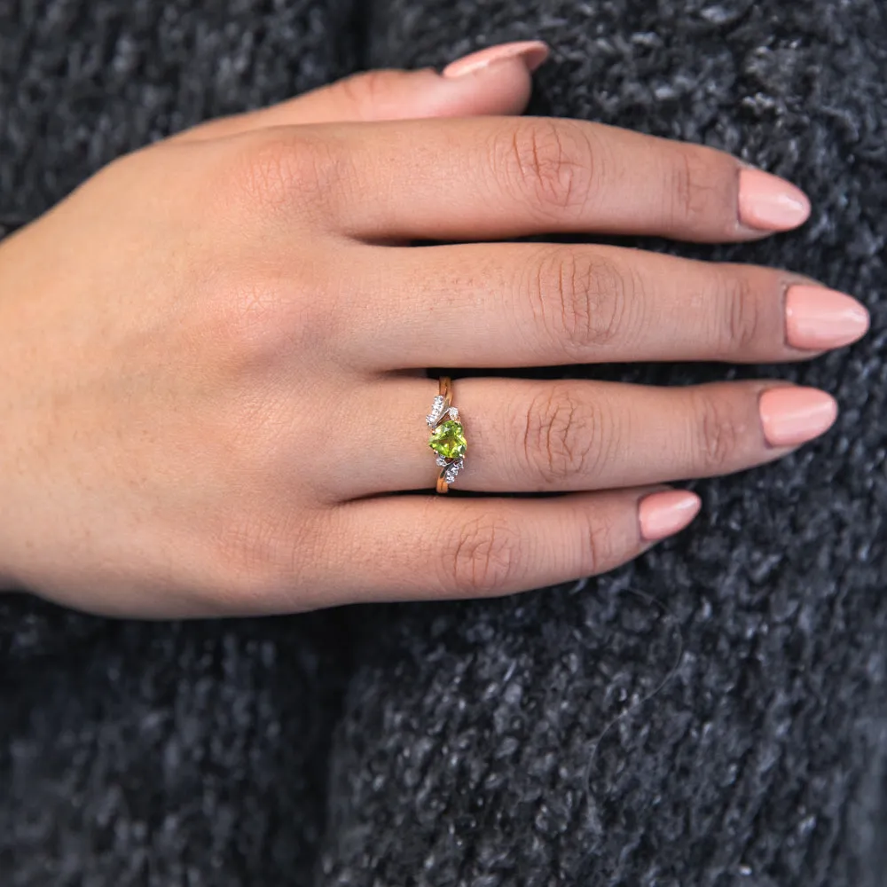 9ct Yellow Gold Peridot and Diamond Heart Ring Shiels