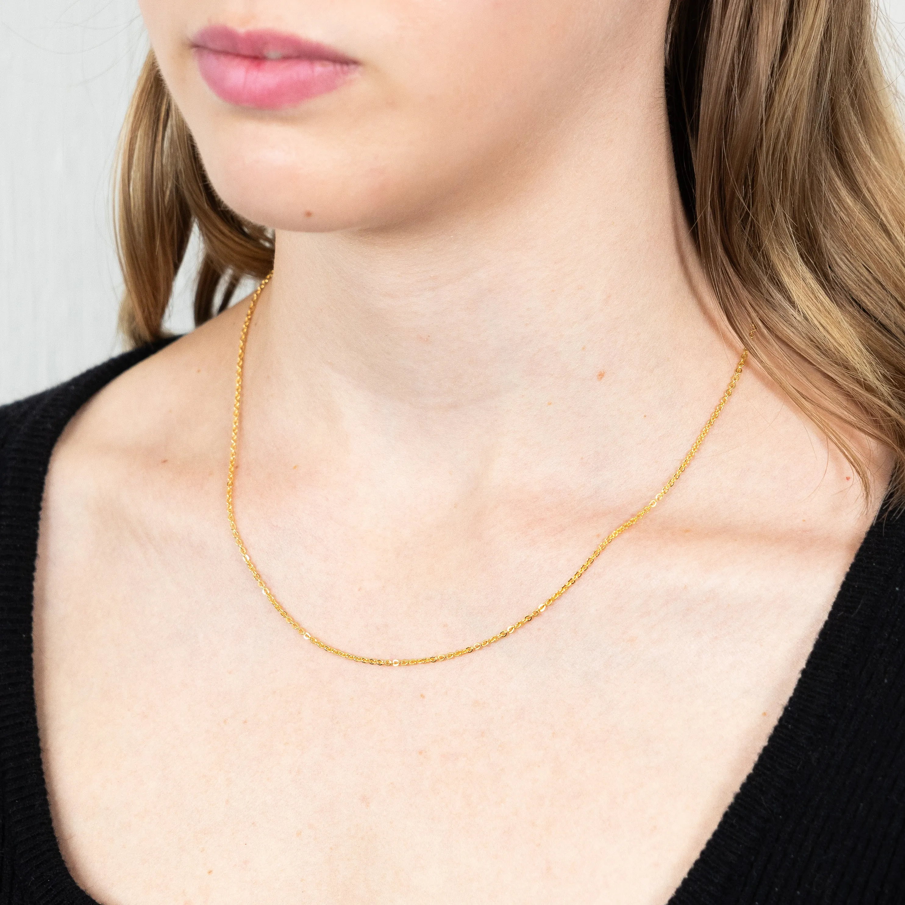 9ct Yellow Gold Silver filled 45cm Chain. Shiels