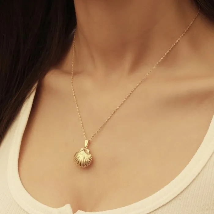9ct Yellow Gold Silverfilled Large Shell Pendant with 20 Gauge 45cm Chain Shiels