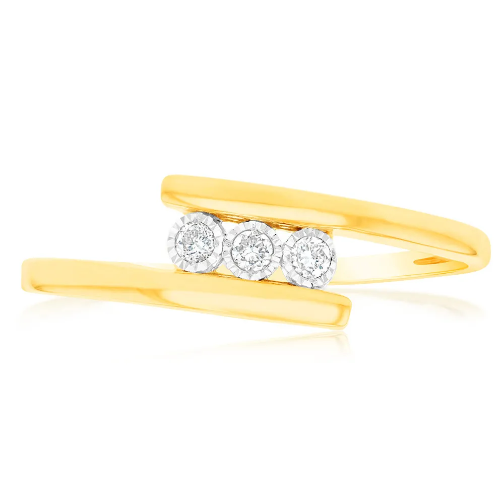 9ct Yellow Gold Trilogy Diamond Ring  Set with 3 Stunning Brilliant Diamonds Shiels